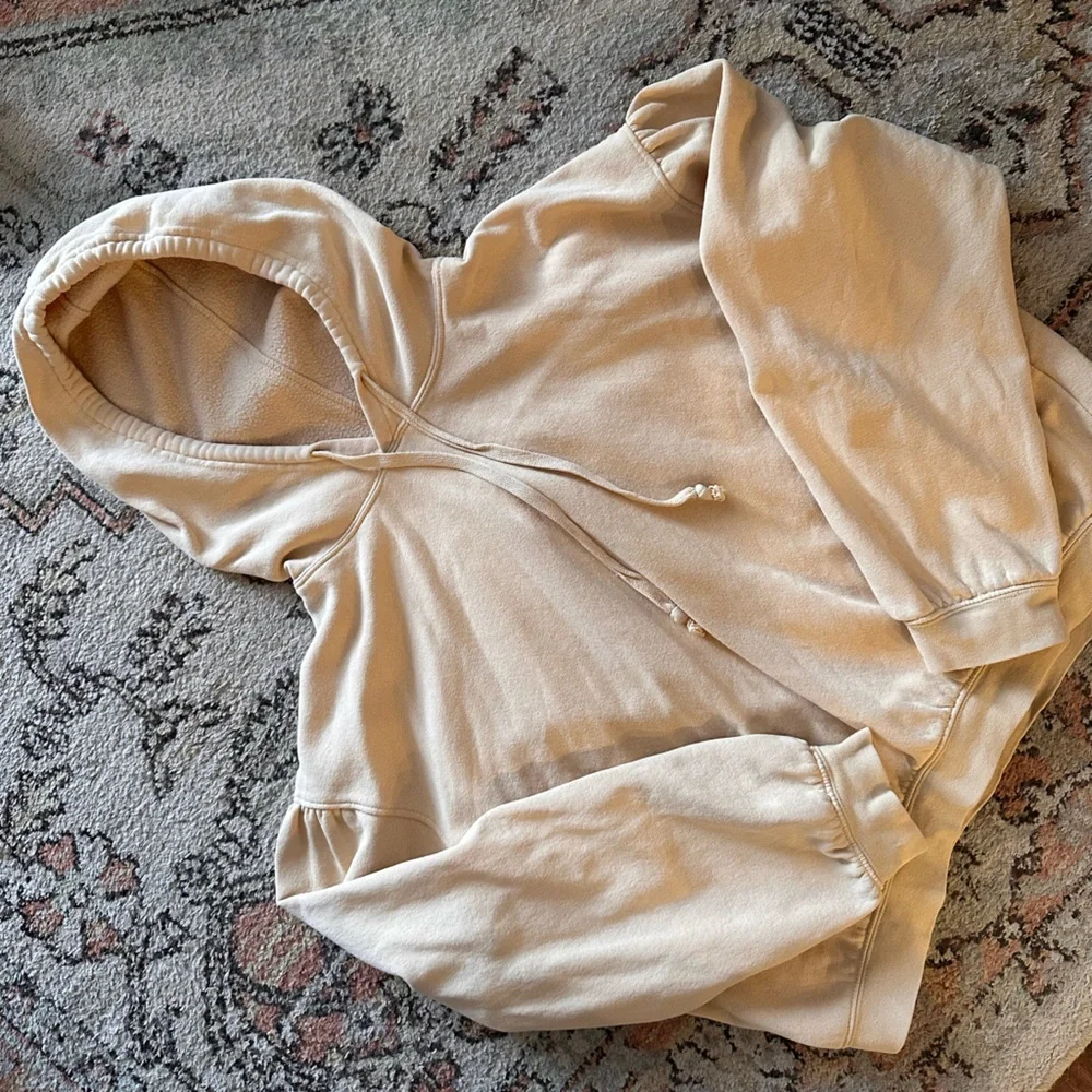Urban outfitters cropped yellow hoodie - Picture 2 of 4